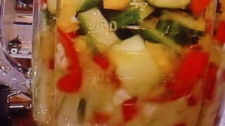 Рецепт гаспачо из паприки с пикантно замаринованной креветкой