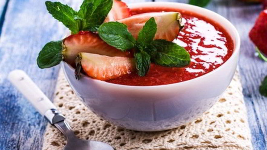 Рецепт гаспачо с клубникой