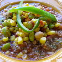 Гаспачо с кукурузой и соевыми бобами