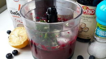 Рецепт свекольно-ягодного гаспачо