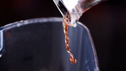 Рецепт свекольного гаспачо с козьим сыром