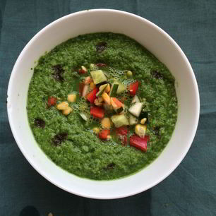 Рецепт Зеленого гаспачо со щавелем и огуречно-кукурузной заправкой