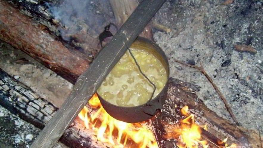 Рецепт горохового супа на костре