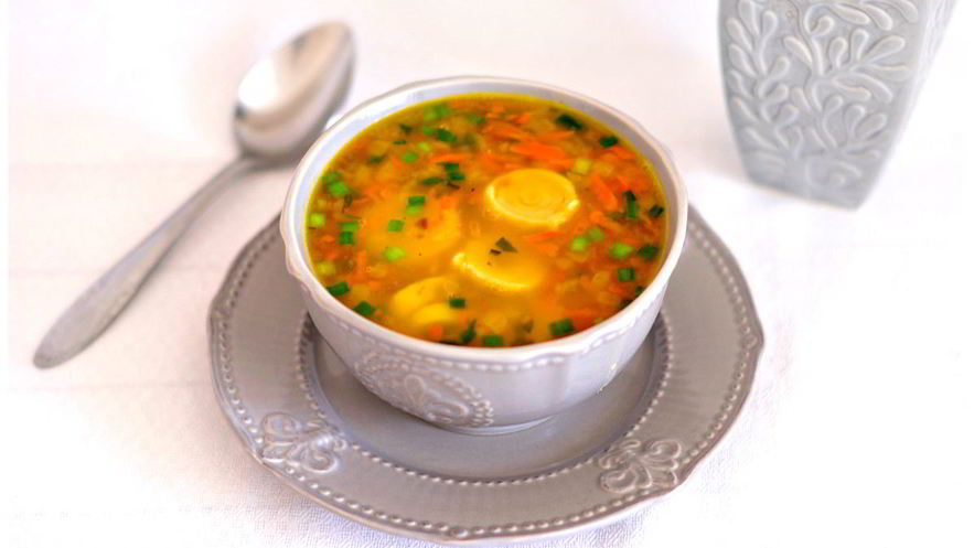 Рецепт горохового супа с чесночными рулетиками