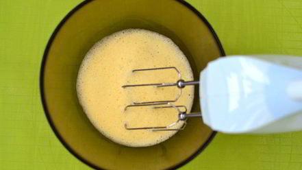 Рецепт горохового супа с чесночными рулетиками