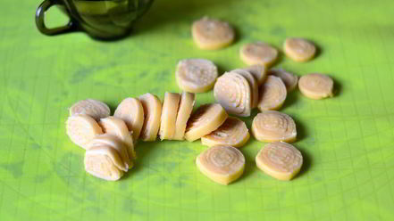 Рецепт горохового супа с чесночными рулетиками