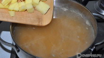 Рецепт горохового супа с колбасой