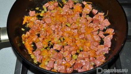 Рецепт горохового супа с колбасой