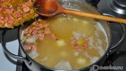 Рецепт горохового супа с колбасой