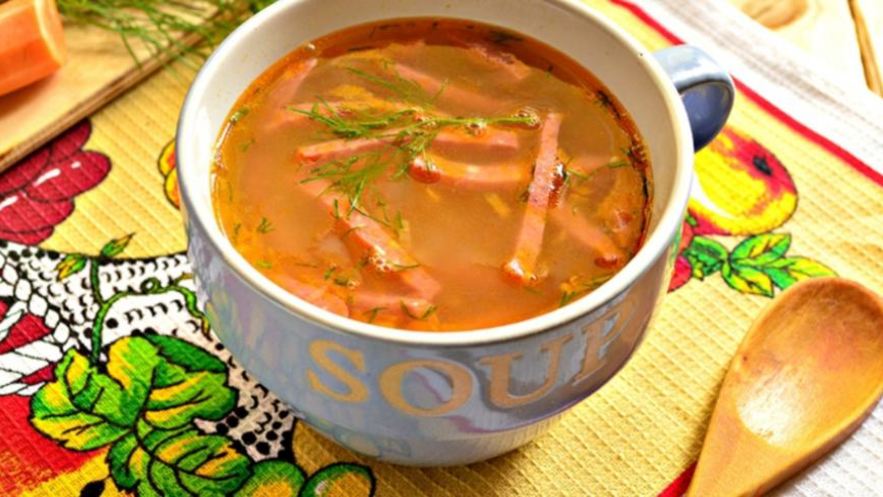 Рецепт горохового супа с копченой колбасой и зеленью