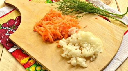 Рецепт горохового супа с копченой колбасой и зеленью