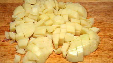 Рецепт горохового супа с копченостями и гренками