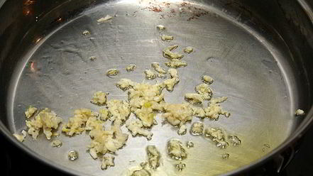 Рецепт горохового супа с копченостями и гренками