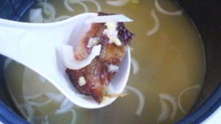 Рецепт горохового супа с копченостями в мультиварке