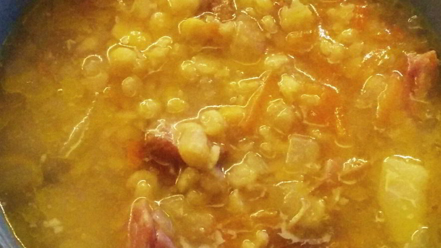 Рецепт горохового супа с копчеными ребрами