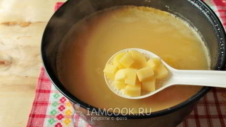 Рецепт горохового супа с тушенкой в мультиварке