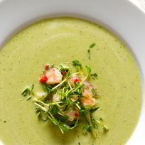 Холодный гороховый суп с креветками