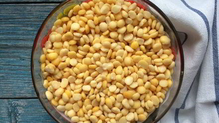 Рецепт наваристого горохового супа с уткой в хлебном горшочке