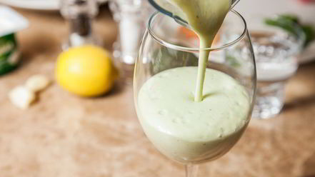 Рецепт холодного йогуртового супа из авокадо