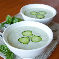 Рецепт Холодного огуречного супа с зеленью