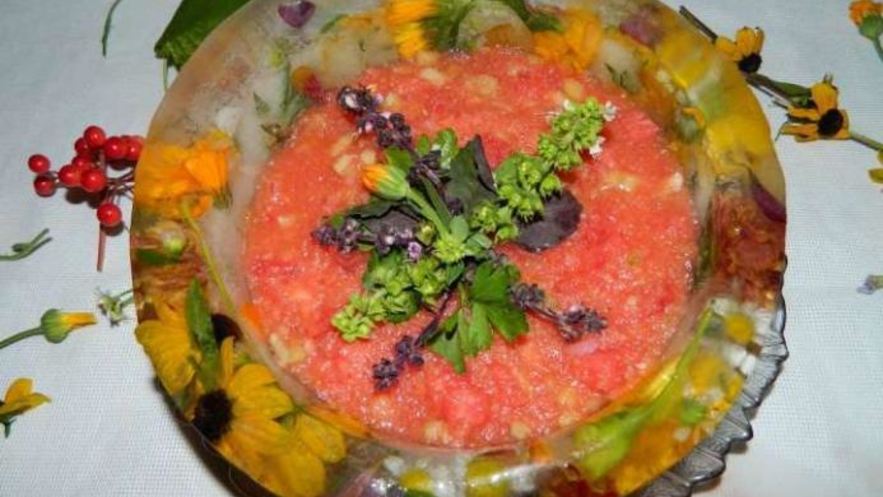 Рецепт холодного супа гаспачо из арбуза