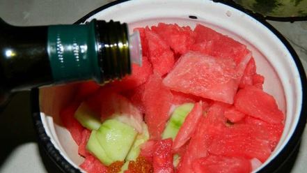 Рецепт холодного супа гаспачо из арбуза