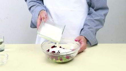 Рецепт холодного супа из простокваши и свеклы