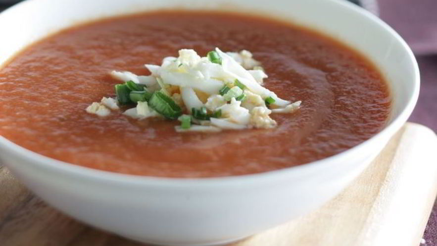 Рецепт холодного томатного супа со сладким перцем и чили