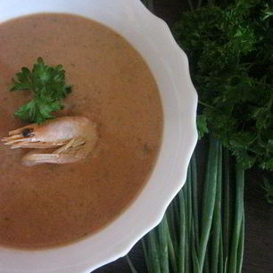 Рецепт Пряного холодного супа из огурца с креветками