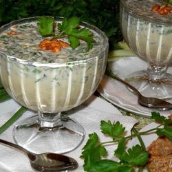 Рецепт Зеленого холодного супа на кефире Таратор