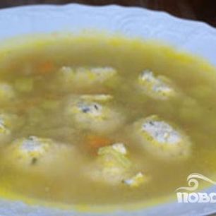 Рецепт Куриного супа с клецками, сельдереем и кабачками