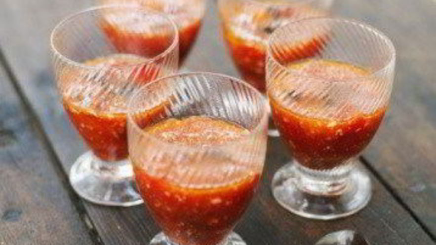 Рецепт куриного супа с томатами и кукурузными чипсами