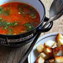 Куриный томатный суп с перцем и кукурузой