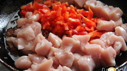 Рецепт куриного томатного супа с перцем и кукурузой