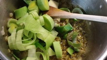 Рецепт легкого крема-супа из кабачков с карри