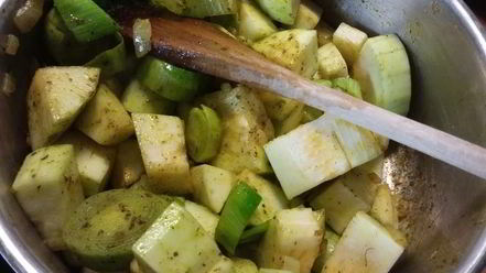 Рецепт легкого крема-супа из кабачков с карри