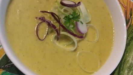 Рецепт легкого крема-супа из кабачков с карри