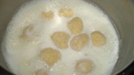 Рецепт молочного супа с картофельными клецками