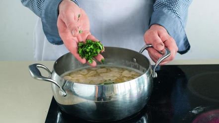 Рецепт молочного супа с клецками