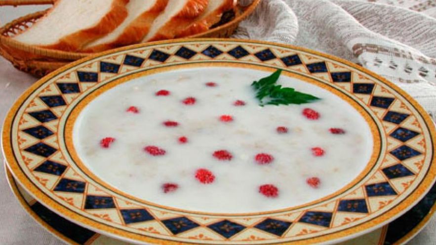 Рецепт молочного супа с земляникой