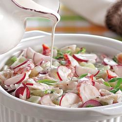 Рецепт Белой окрошки с крабовым мясом