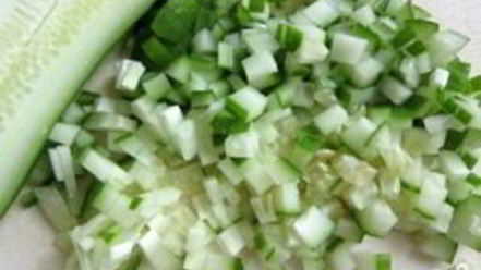 Рецепт окрошки на кефире и минеральной воде