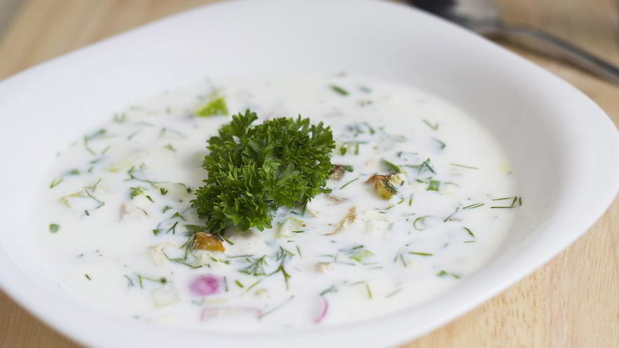 Рецепт окрошки на кефире с жареной картошкой