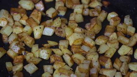 Рецепт окрошки на кефире с жареной картошкой