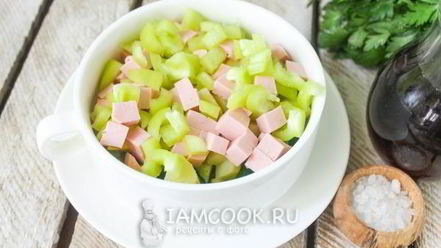 Рецепт окрошки на квасе с колбасой и болгарским перцем