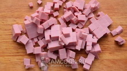 Рецепт окрошки на майонезе с колбасой