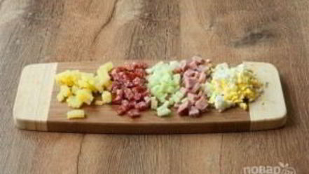 Рецепт окрошки на минералке и сметане