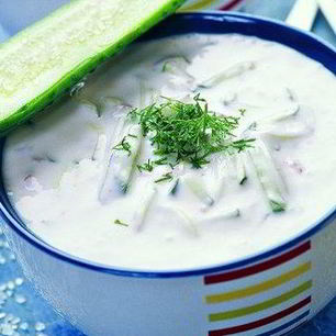 Рецепт Окрошки на сметане с грецкими орехами