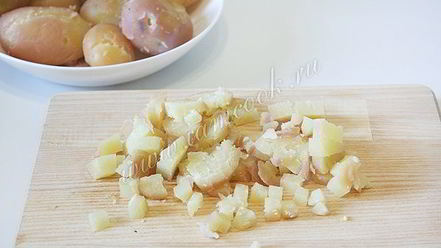 Рецепт окрошки на сыворотке с куриной грудкой