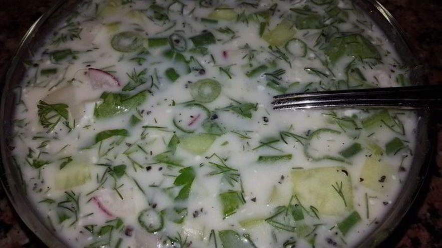 Рецепт окрошки на турецком айране и минералке с горчицей